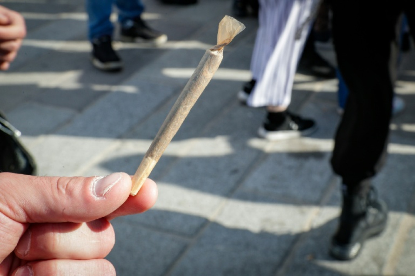 Un homme, interpellé en possession de résine de cannabis, est mort après avoir perdu connaissance dans les locaux du commissariat du XXe arrondissement de Paris © GEOFFROY VAN DER HASSELT