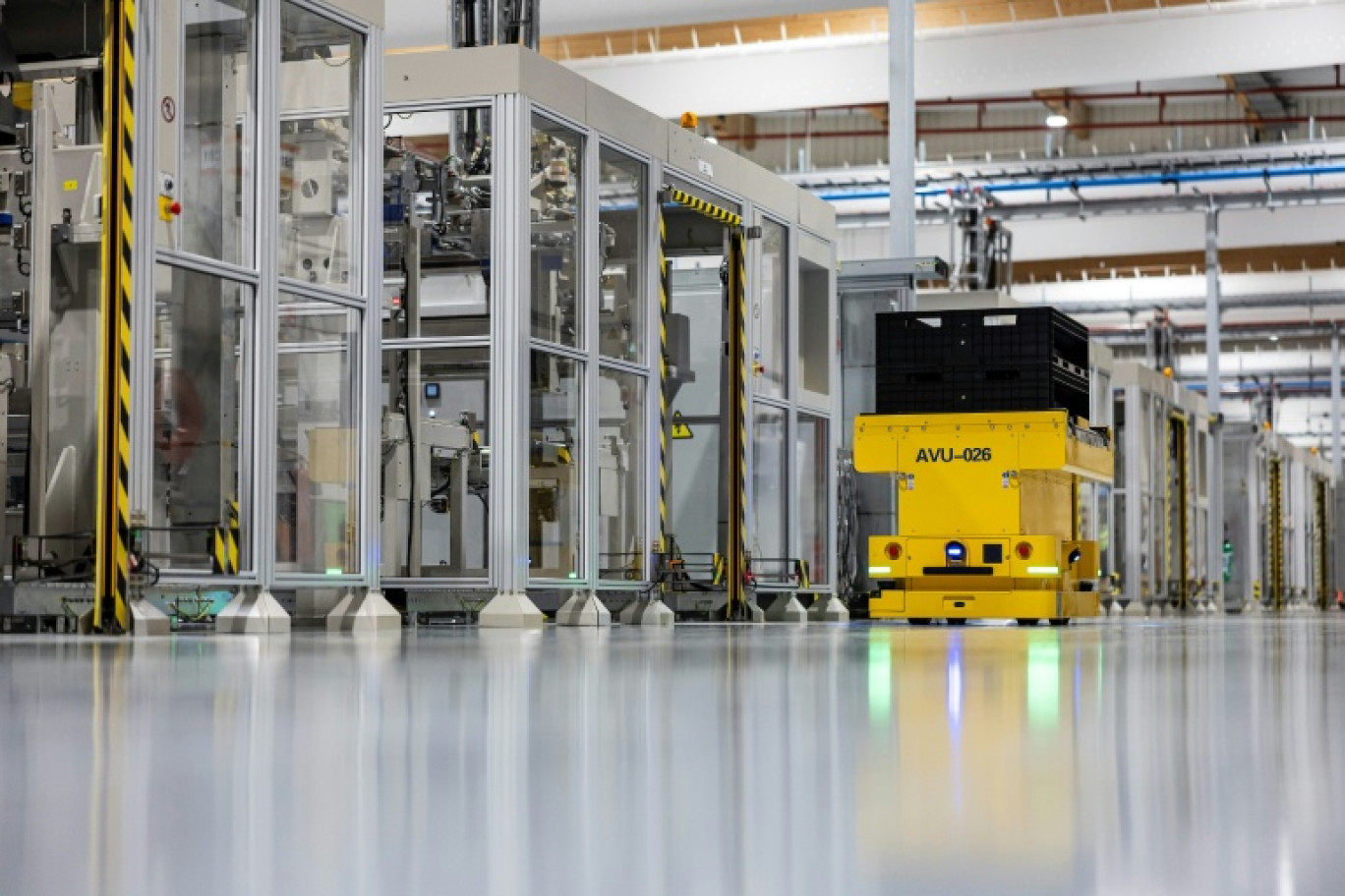 Intérieur de l'usine de batteries pour véhcules de AESC près de Douai, le 13 novembre 2025 © Sameer Al-DOUMY