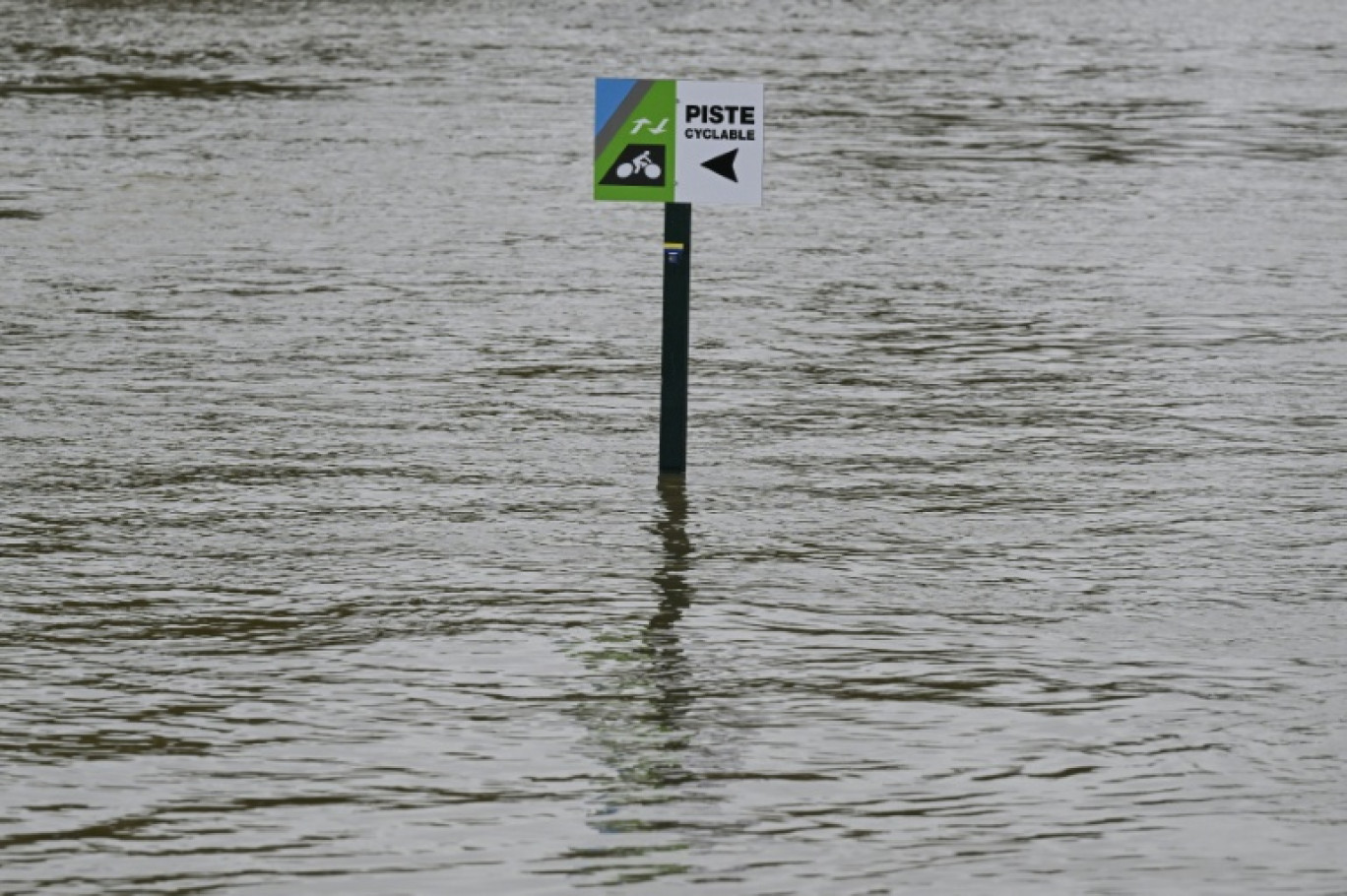 Une piste cyclabe inondéé dans la commune de Guipry-Messac, en Ille-et-Vilaine, le 26 janvier 2026 © Damien MEYER