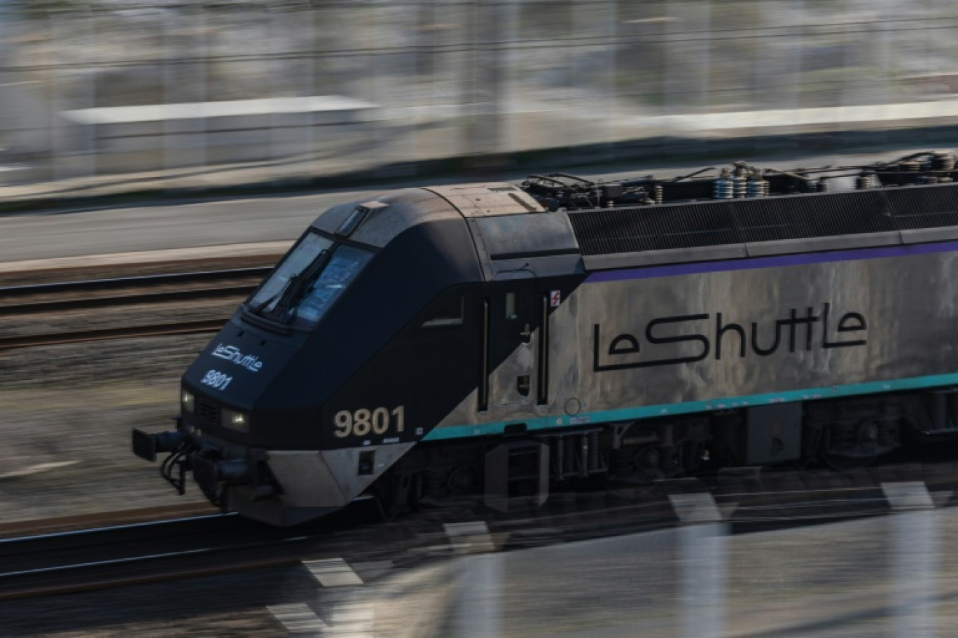 Une navette shuttle d'Eurotunnel à Coquelles, dans le Pas-de-Calais, le 4 avril 2025 © Sameer Al-DOUMY