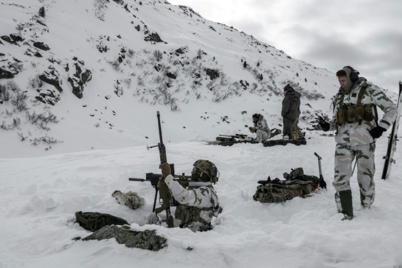 Des chasseurs alpins participent à un exercice par temps froid dans les montagnes autour de Sainte-Foy-Tarentaise, le 28 janvier 2026 en Savoie © Jeff PACHOUD