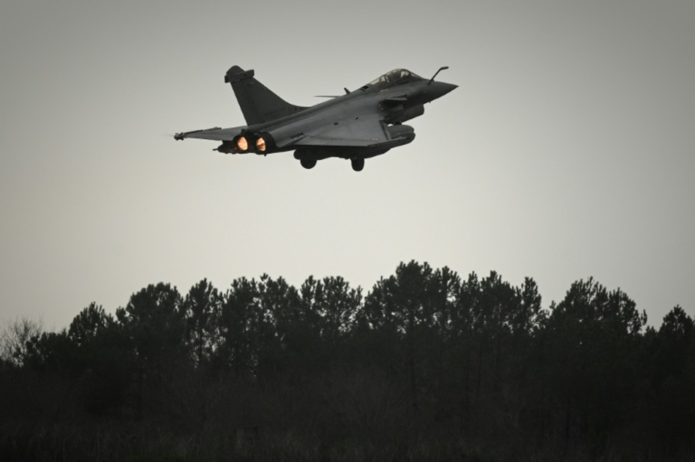 Un avion français Rafale, le 29 janvier 2026 sur la base aérienne de Cazaux, dans le sud-ouest de la France, lors de l'exercice TOPAZE © Philippe LOPEZ