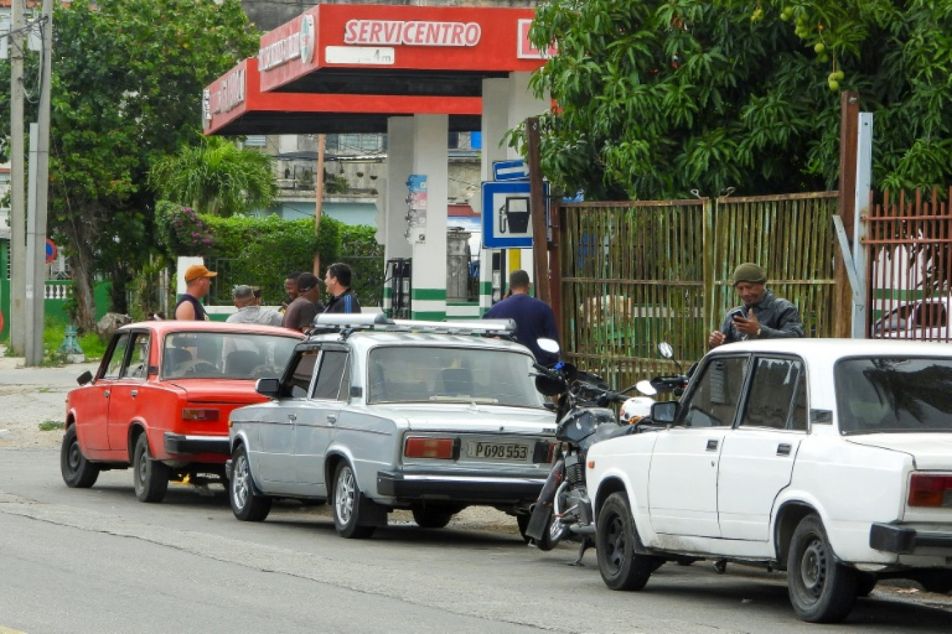 File de véhicules devant une station-service à La Havane, le 30 janvier 2026 © ADALBERTO ROQUE