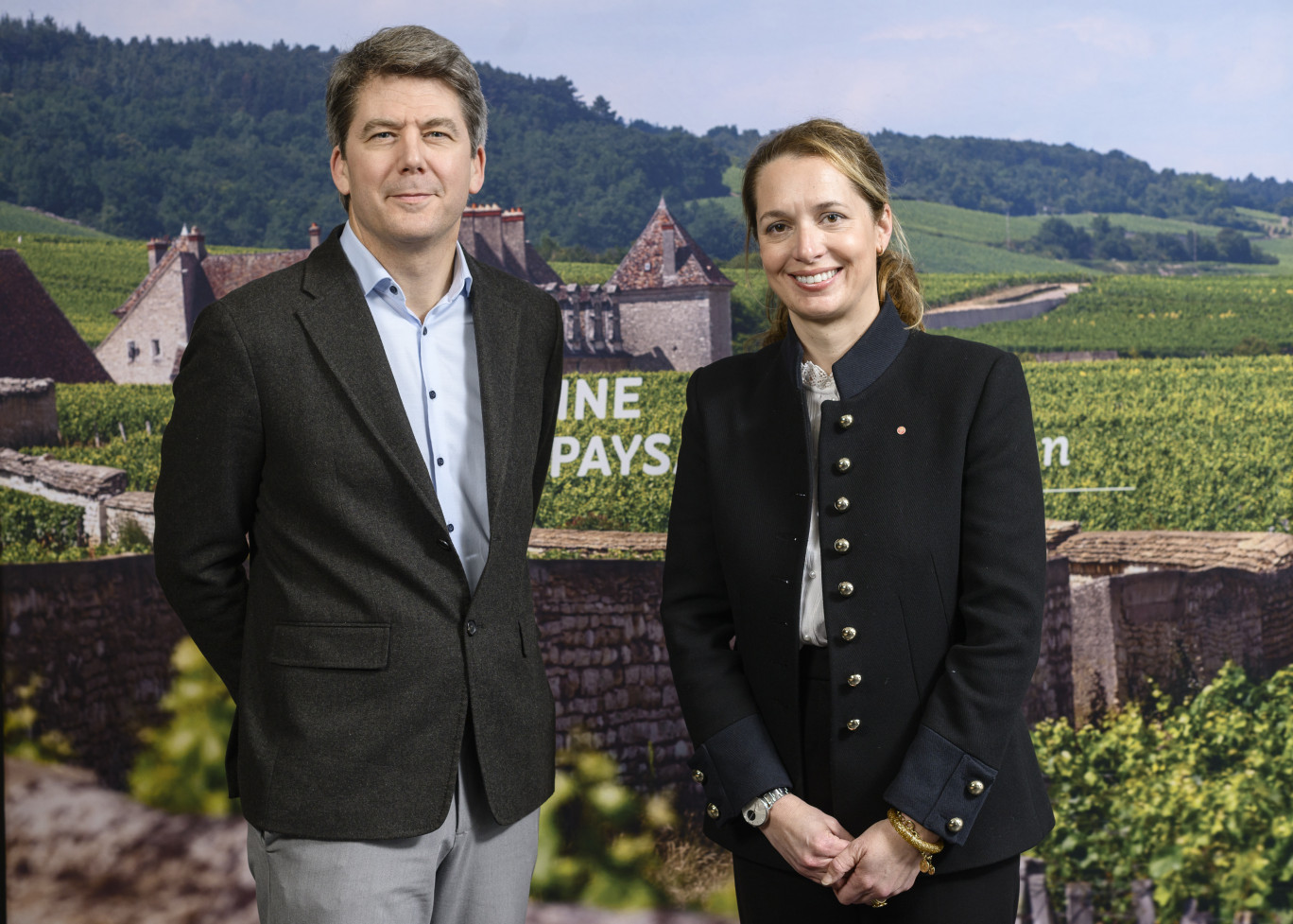 De gauche à droite: Cyprien Arlaud, président de l’Association des Climats du vignoble de Bourgogne, et Lauriane André, présidente déléguée. ©Climats de Bourgogne.