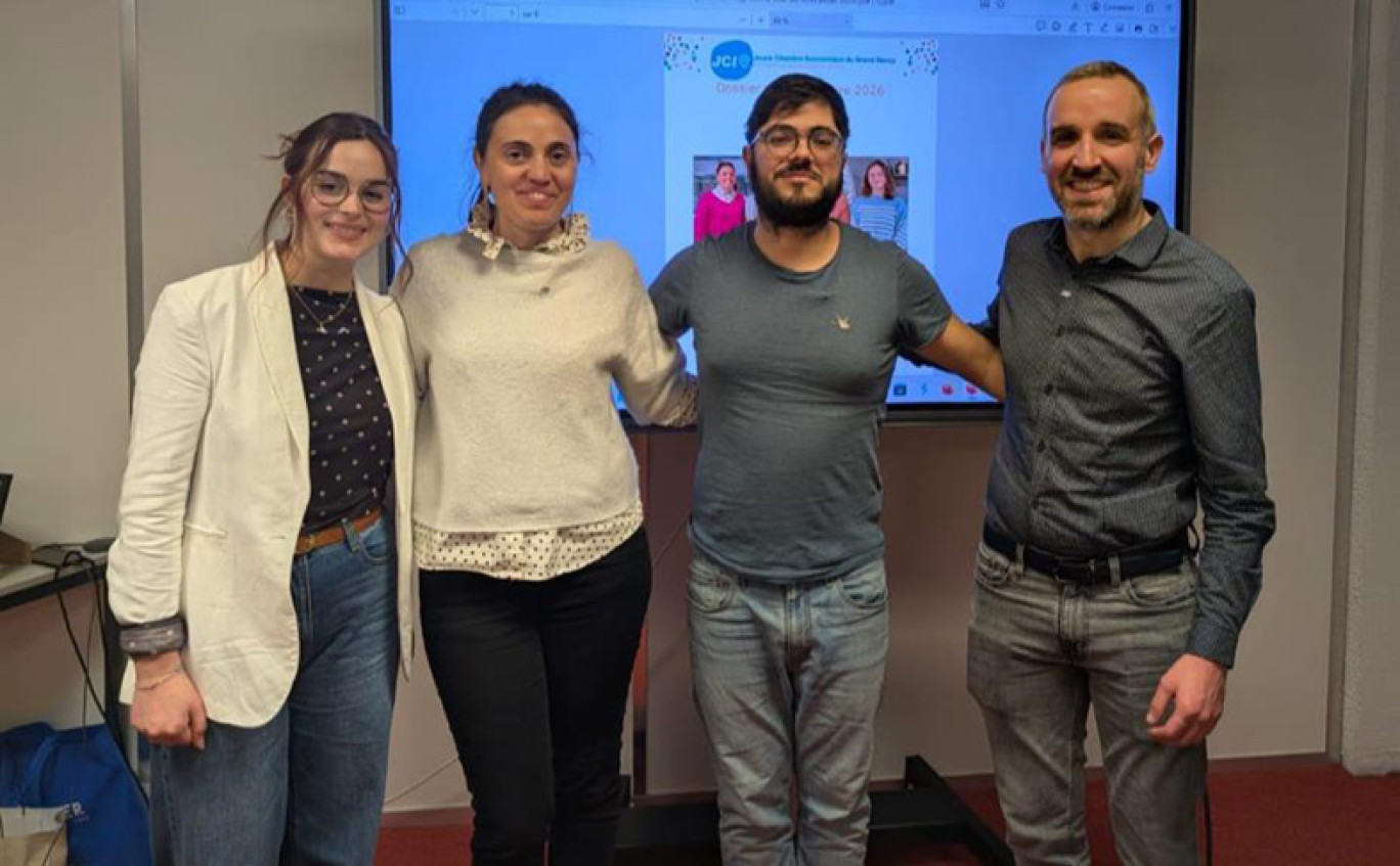 © JCE Grand Nancy. Alain Kassem (deuxième en partant de la droite) vient de prendre la présidence, pour un an, de la Jeune Chambre Économique du Grand Nancy.