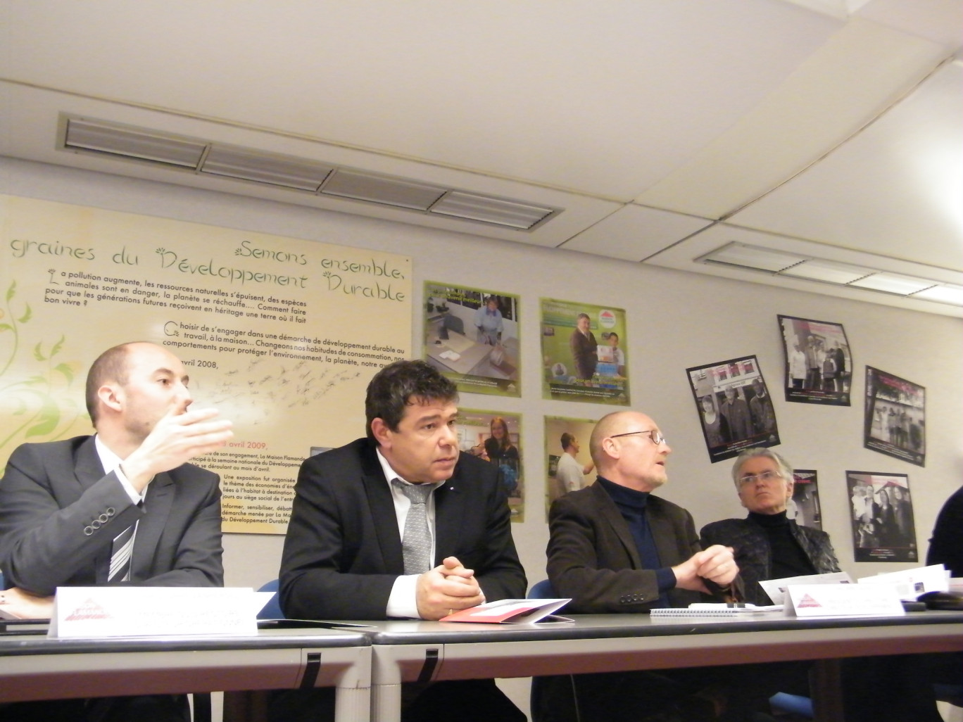 « La direction rassemblée de la Maison Flamande à Dunkerque le 23 janvier dernier. De gauche à droite : Christophe Vanhersel, directeur opérationnel, Philippe Debernardini-Catrix, Philippe Fache et Jean-Louis Rischebe ».