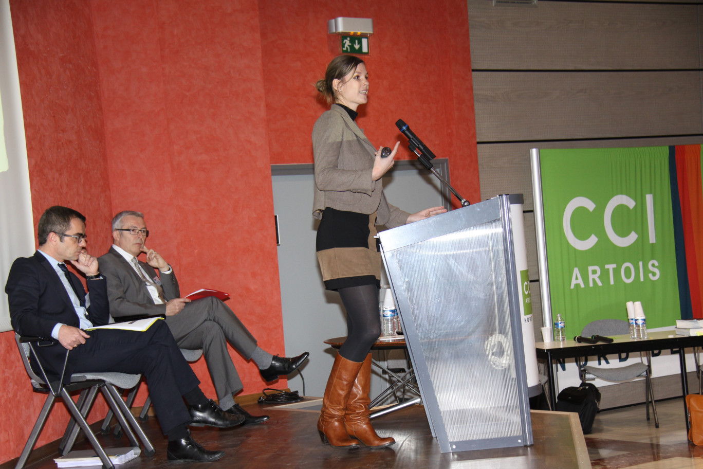 Au cours des interventions dans les locaux de la CCI Artois, de gauche à droite, Me Marc-Emmanuel Wibaut (Fidal), Alain Saliou (KMPG) et Me Candice Dubois (Fidal - droit fiscal),