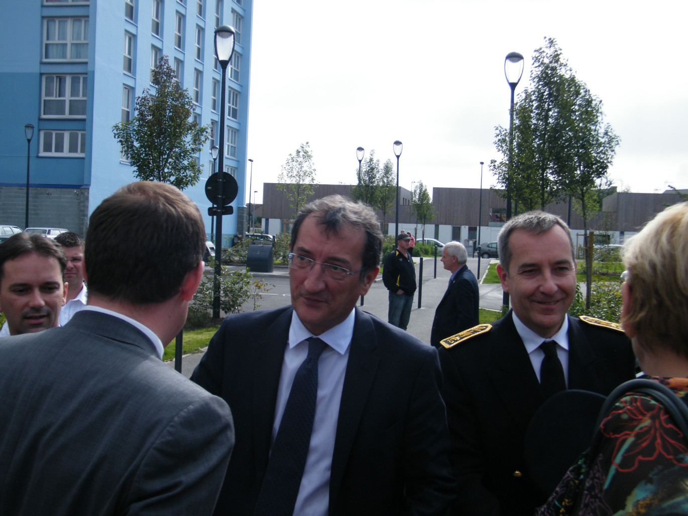 « Pascal, Lamy, ministre délégué à la ville en visite à Lens le 26 septembre dernier ».