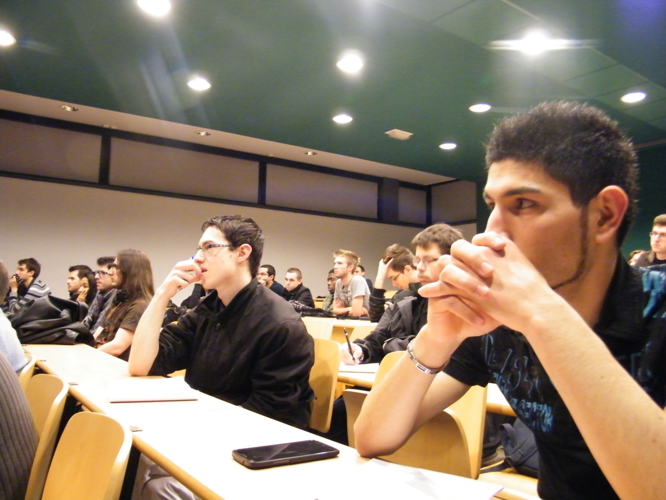 « Des aspitrants-ingénieurs de l'EILCO attentifs aux parcours des créateurs de Start-up à Calais ».