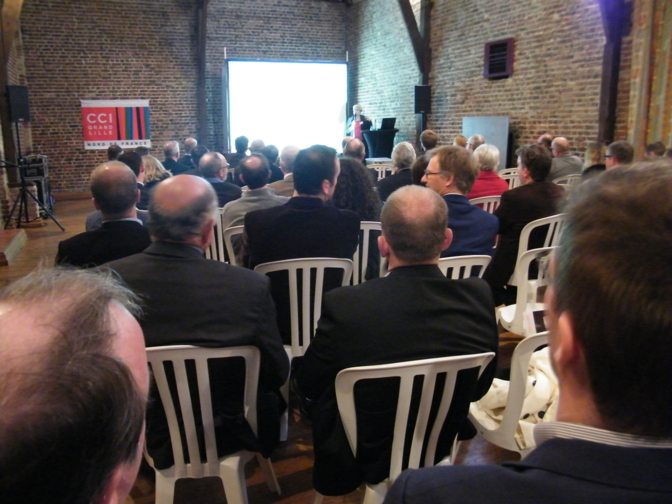 « Une centaine de cadres d'entreprise étaient présents lors de la premières soirée agroalimentaire de la CCI Grand Lille ».