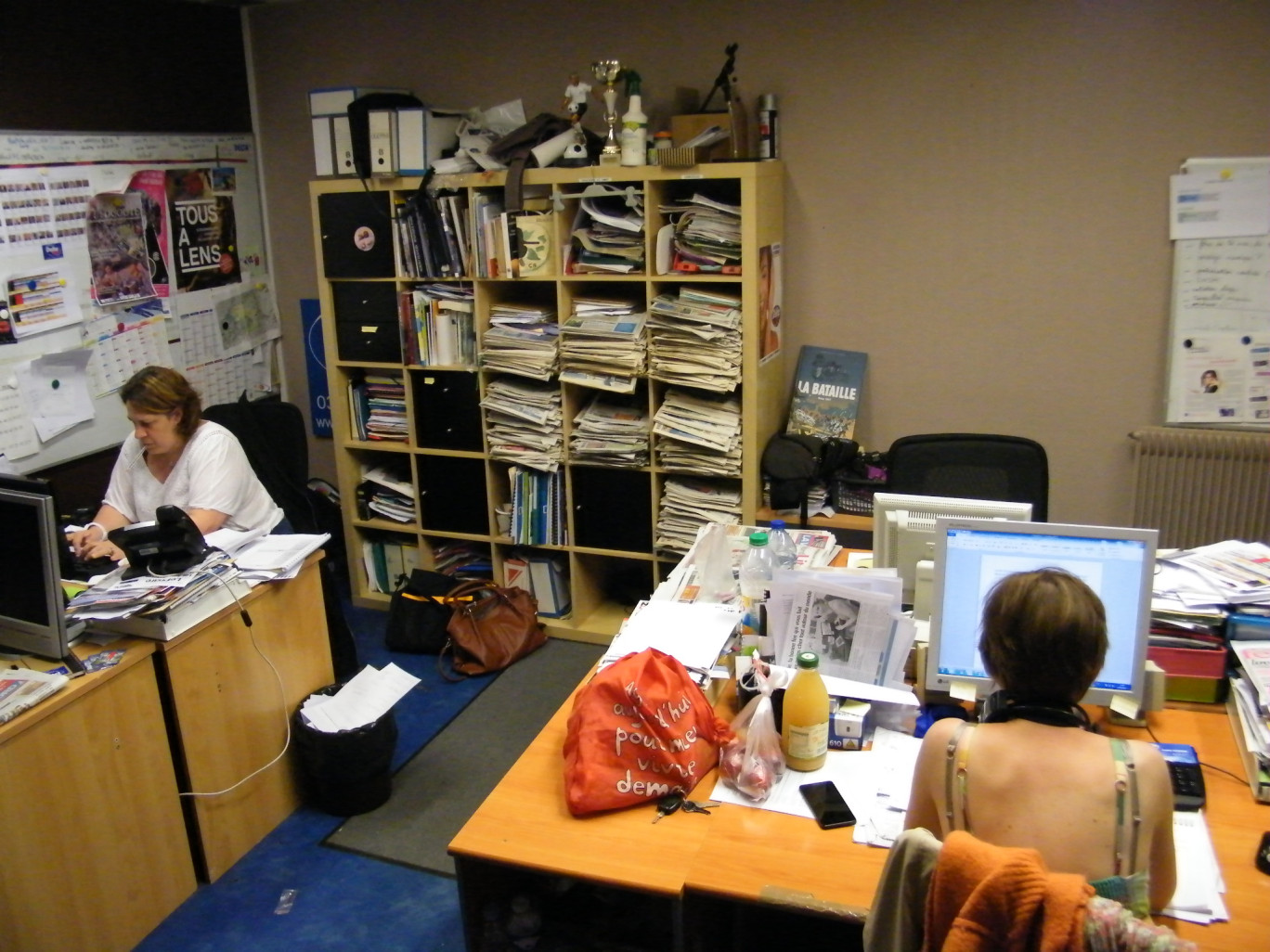 « Une partie de la rédaction de Delta FM dans ses locaux ».