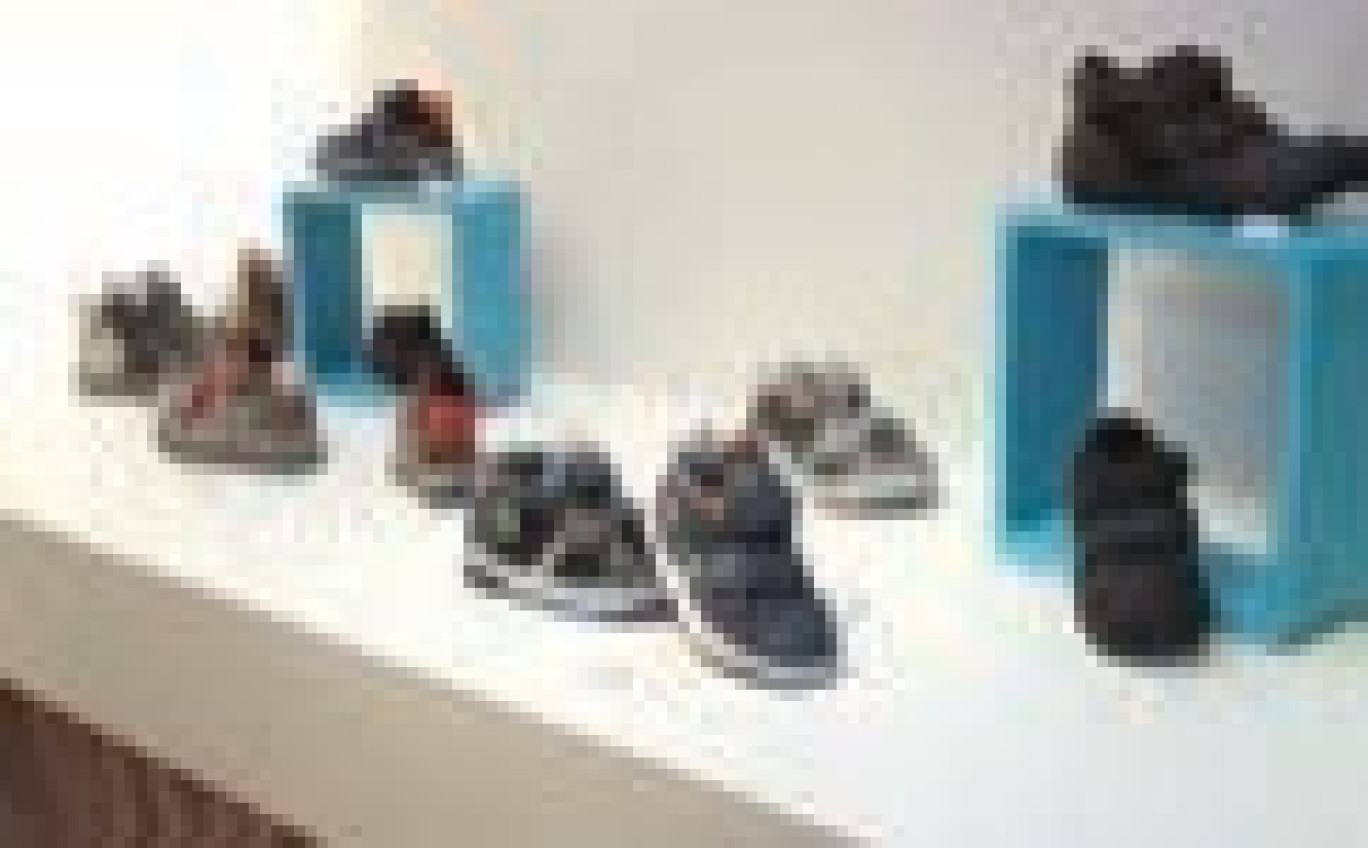 Charlotte vend des chaussures et des accessoires, un domaine qu’elle connaît bien. Il lui sera beaucoup plus facile de répondre aux attentes de ses clients.