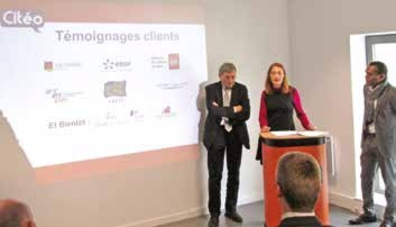 Le 17 octobre 2014, à Tourcoing, lors du lancement officiel de Citéo Tempo, Yves Mariot (dirigeant de Mariot Voyage), Stéphanie Miens (chargée d’études et des partenariats, Arc-en-Ciel 2) et Antonio Furtado (directeur exploitation “Qualité Projets”, Citéo), de gauche à droite.