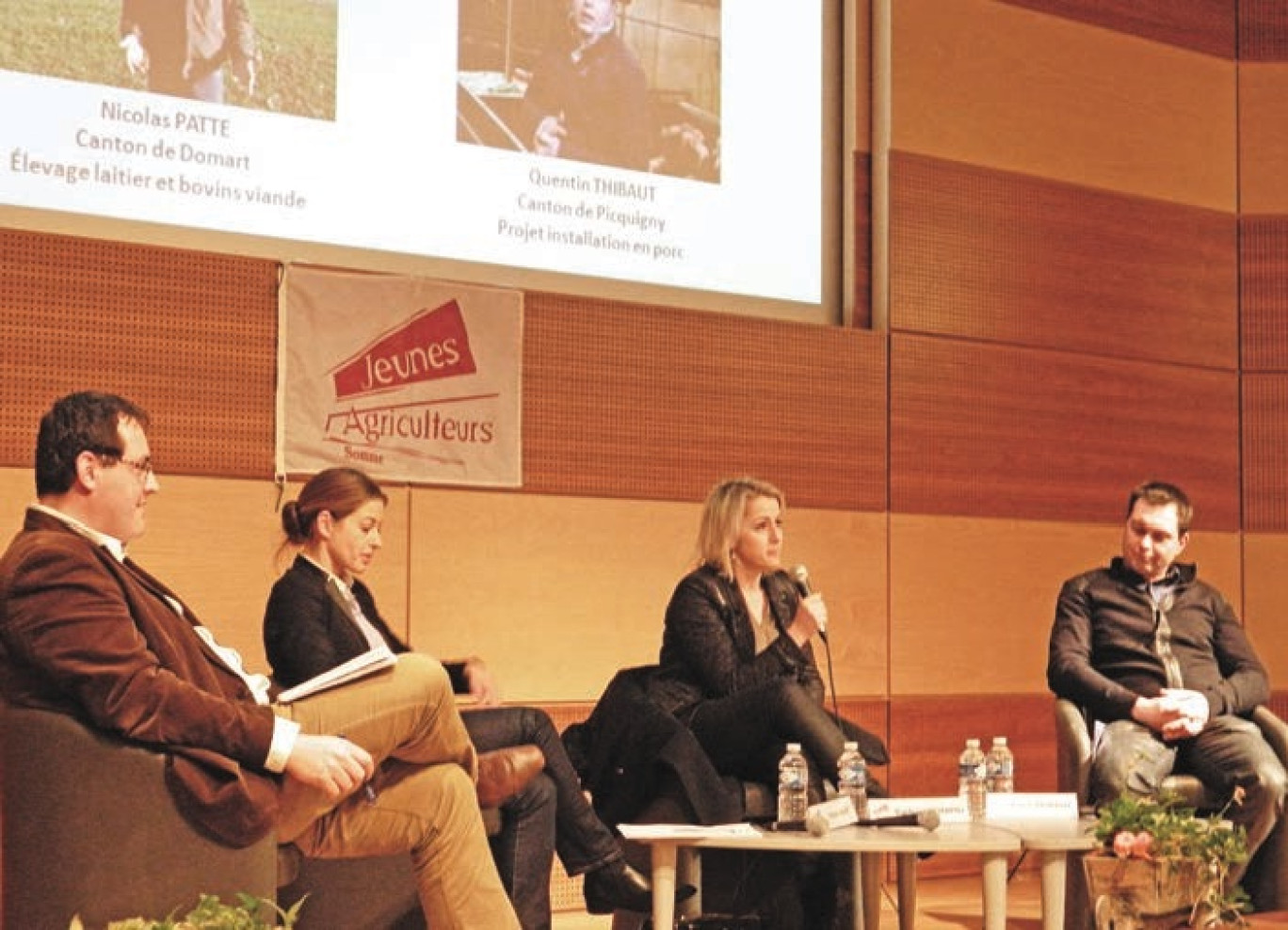François Magnier, président de la FNSEA de la Somme a animé le débat entre Céline Imart, Barbara Pompili et Olivier Thibaut.