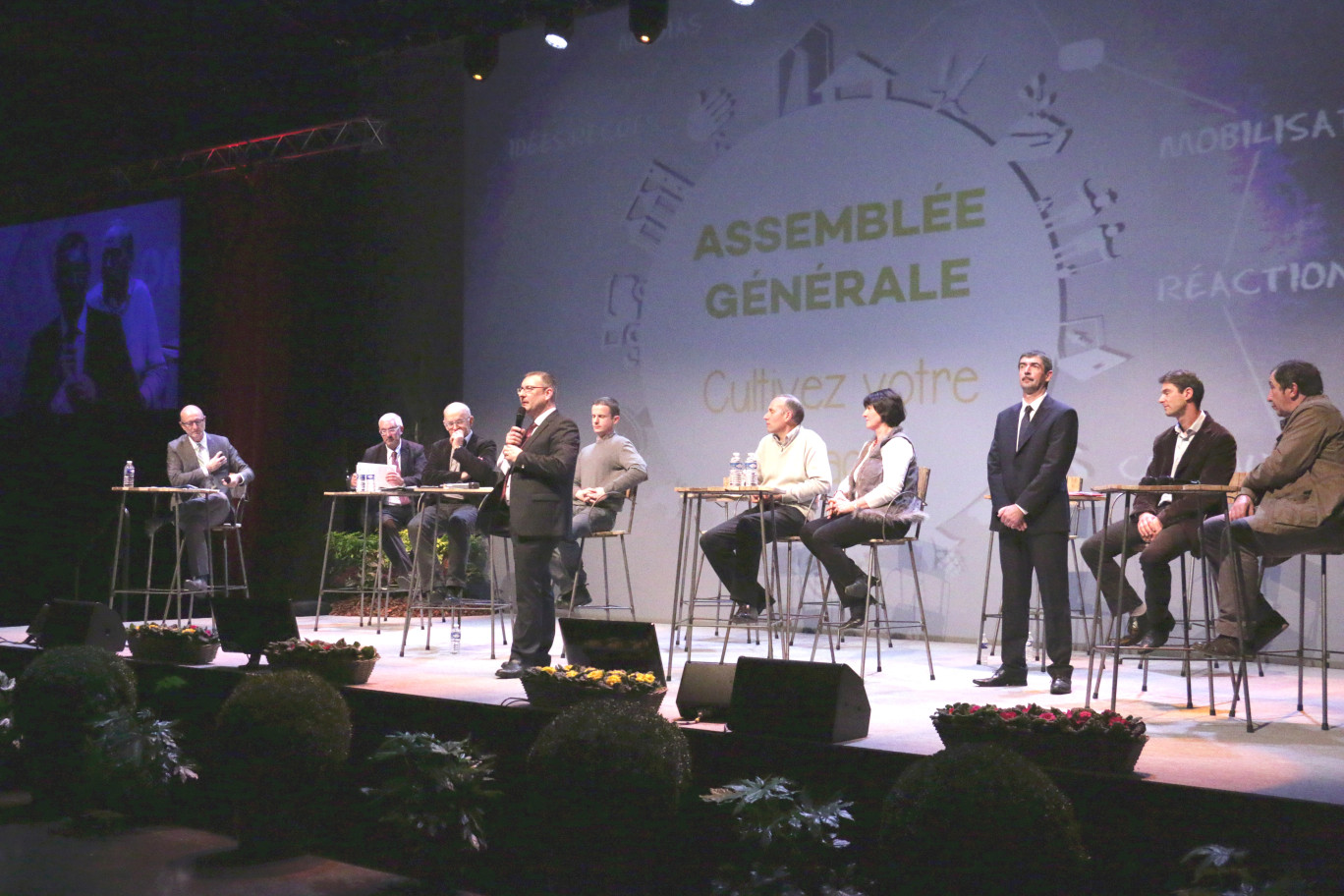 Plus de 800 personnes adhérents et invités ont assisté à l’assemblée générale de la coopérative Unéal.