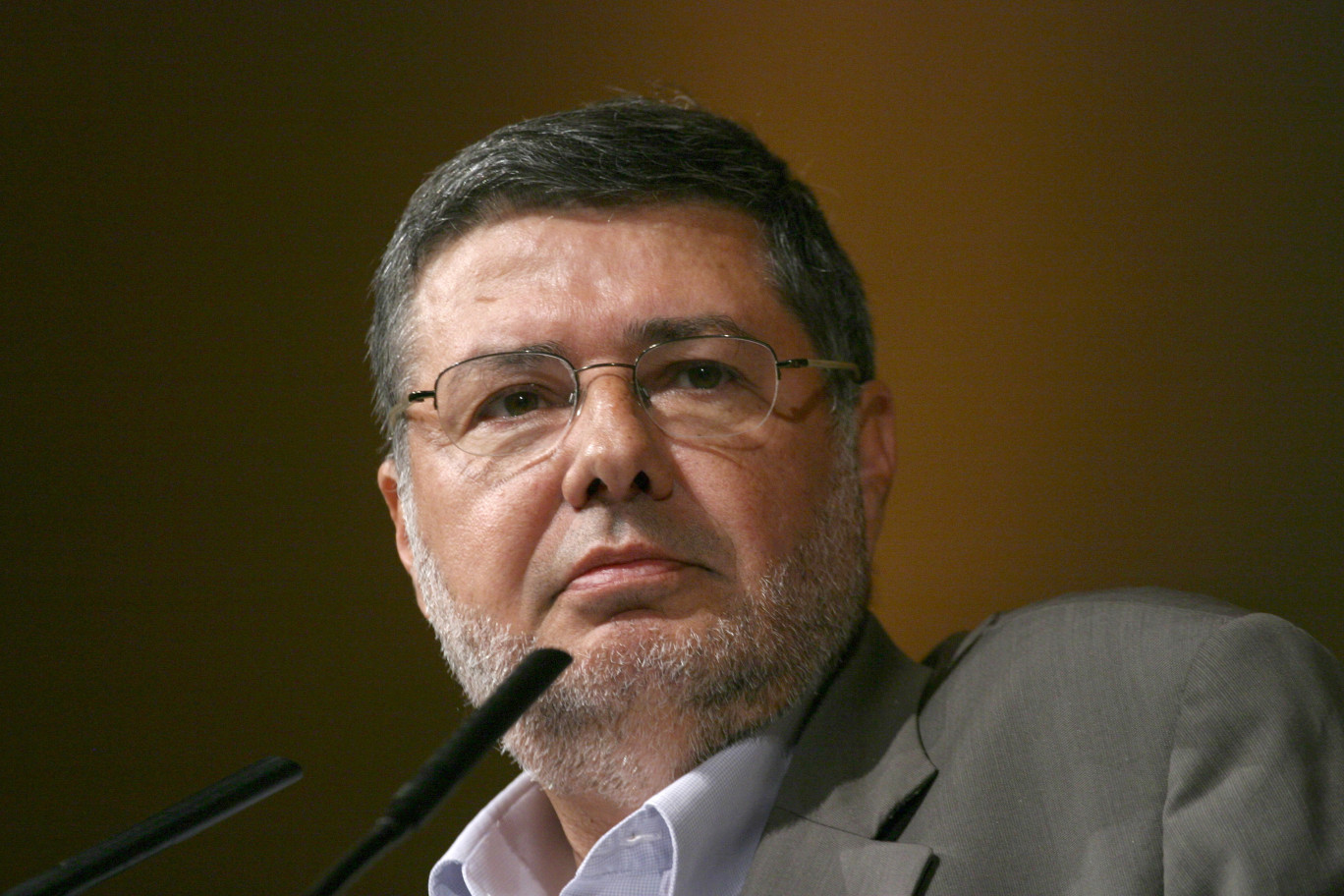 Alain Vidalies, Secrétaire d’État en charge des Transports s’est rendu à Lens faire un point d’étape sur le dossier de subventions du canal Seine-Escaut et à Béthune rendre visite aux salariés de VNF qui sont la cheville ouvrière de Seine-Nord Europe.