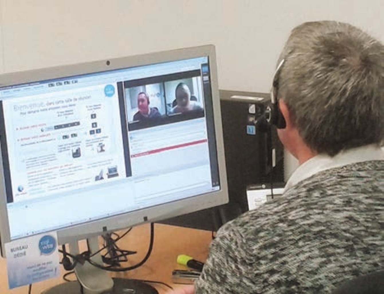 Le 100% Web permet aux demandeurs d'emploi de s'entretenir avec leur conseiller par visioconférence.