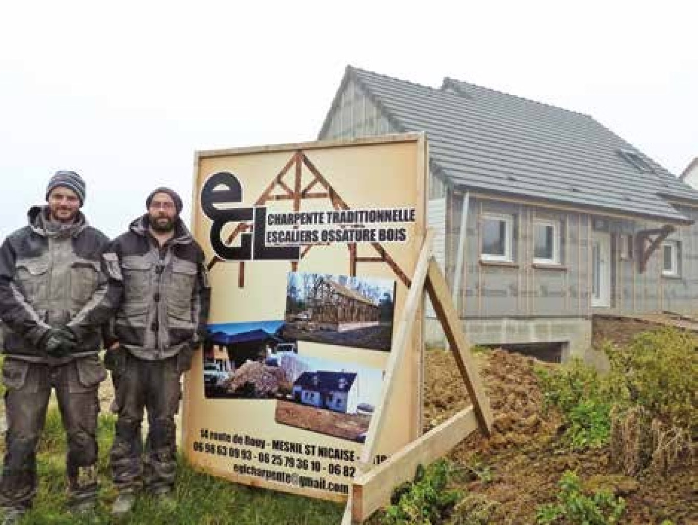 Emmanuel et Gaël Lecat ont appris le métier avec leur père Jean-Claude, fier de ses deux fils.