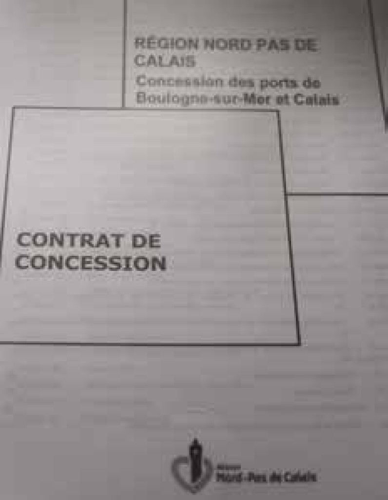 Le contrat de concession portuaire signé le 16 février dernier par Daniel Percheron et Jean-Marc Puissesseau.