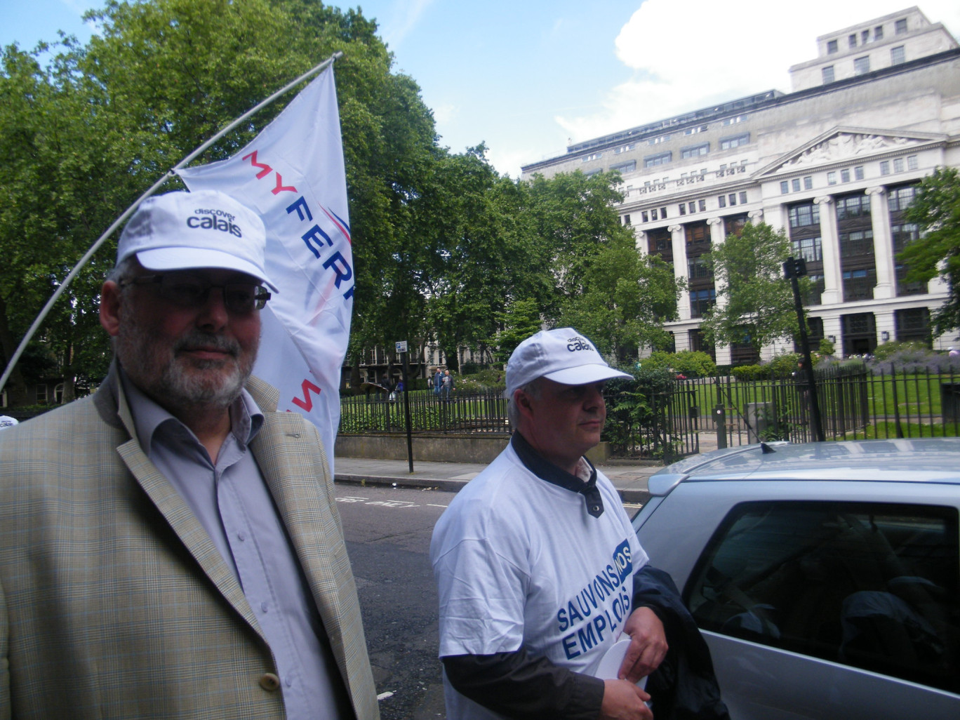 « Didier Cappelle, président du Conseil de Surveillance de MFL devant le siège de la Commission de la concurrence britannique à Londres ».