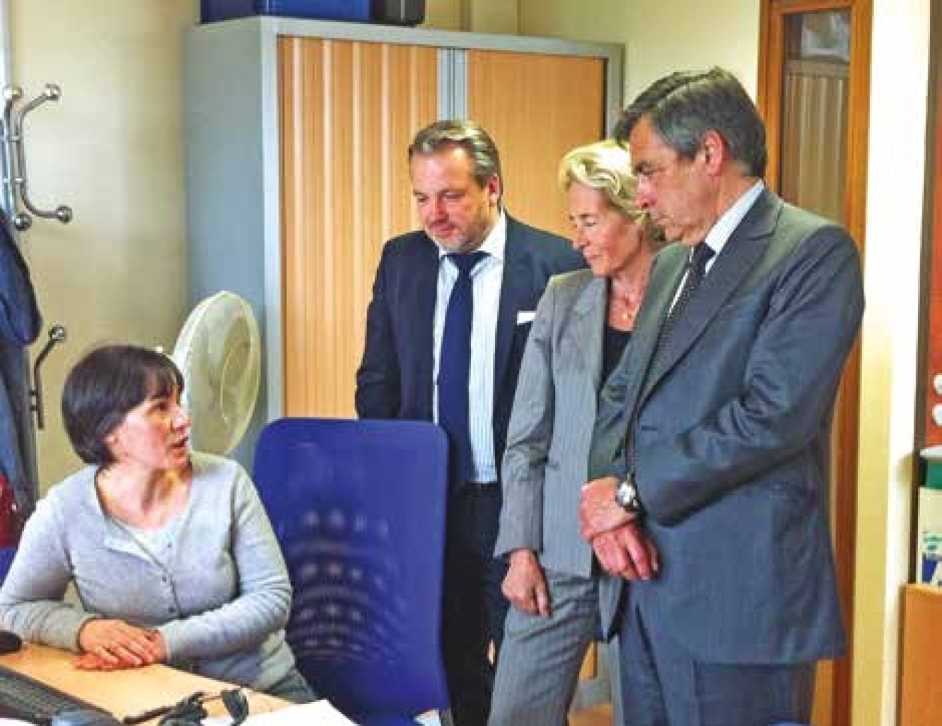 Les acteurs économiques locaux ont accompagné l’ancien Premier ministre, à la rencontre des salariés, essentiellement des jeunes.