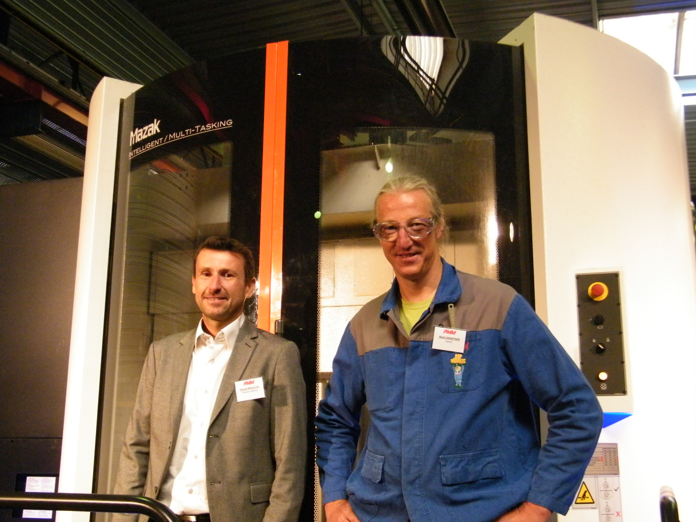 « (A gauche) Pascal Bailleul, directeur du site PMM Ponticelli Dunkerque, et l'un des techniciens affecté à la nouvelle MAZARK ».