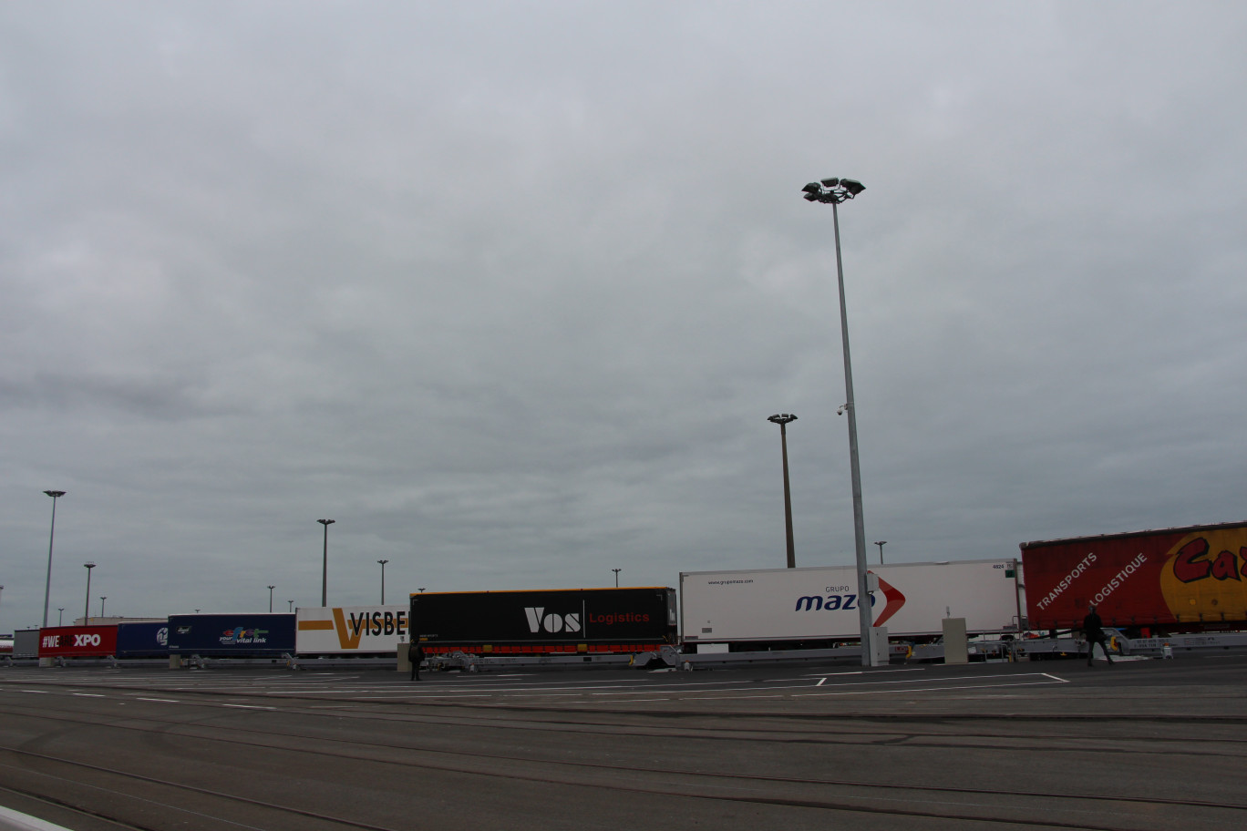 « Un espace a été réaménagé pour acceuillir les semi-remorques : 50 millions de km-camion pourront être évité si le dispositif marche à plein ».