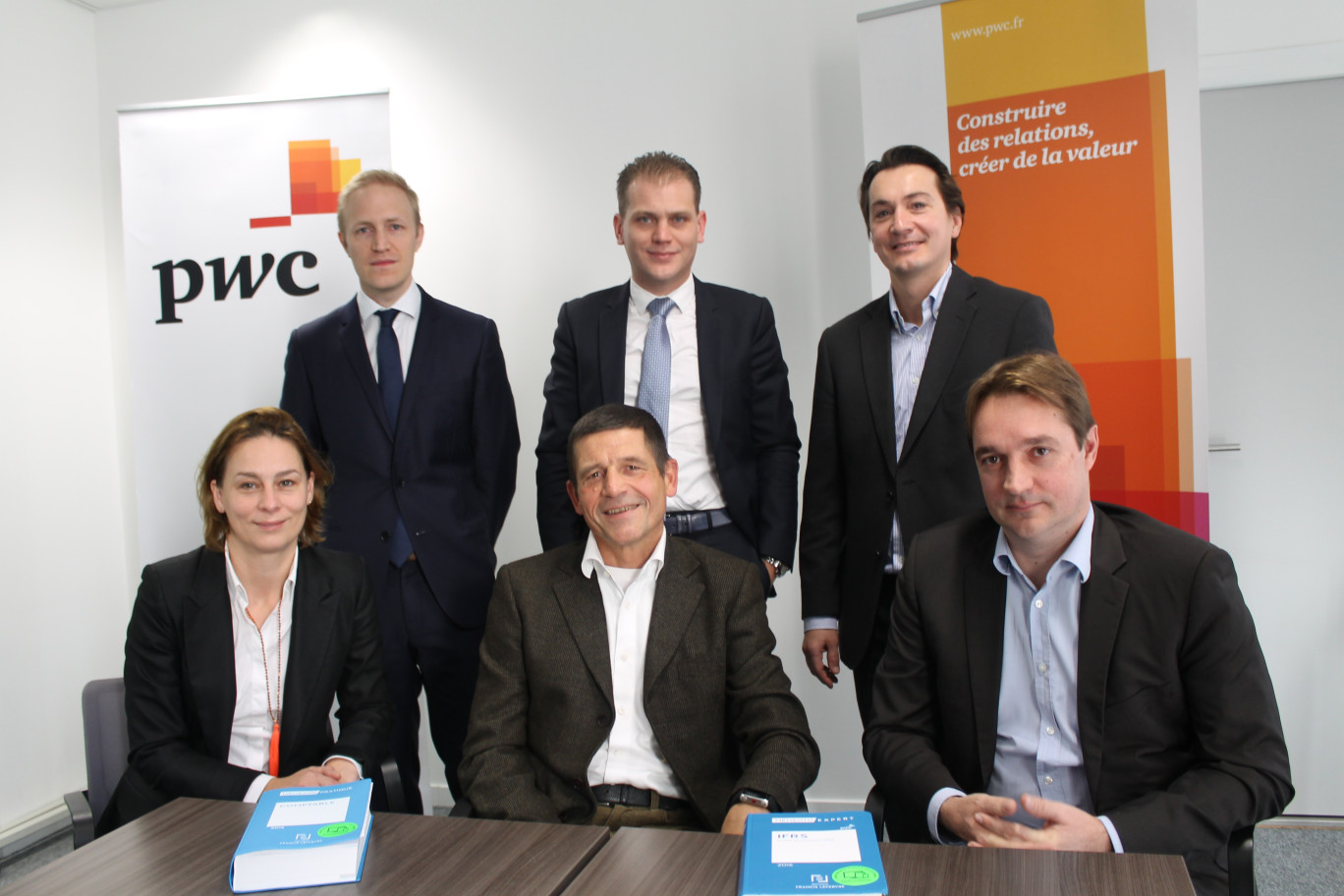 De gauche à droite, assis, Stéphanie Verzura, Philippe Aerts et Laurent Guiot ; debout, Etienne Durieux, Alexandre Decrand, et Guillaume Molmy.