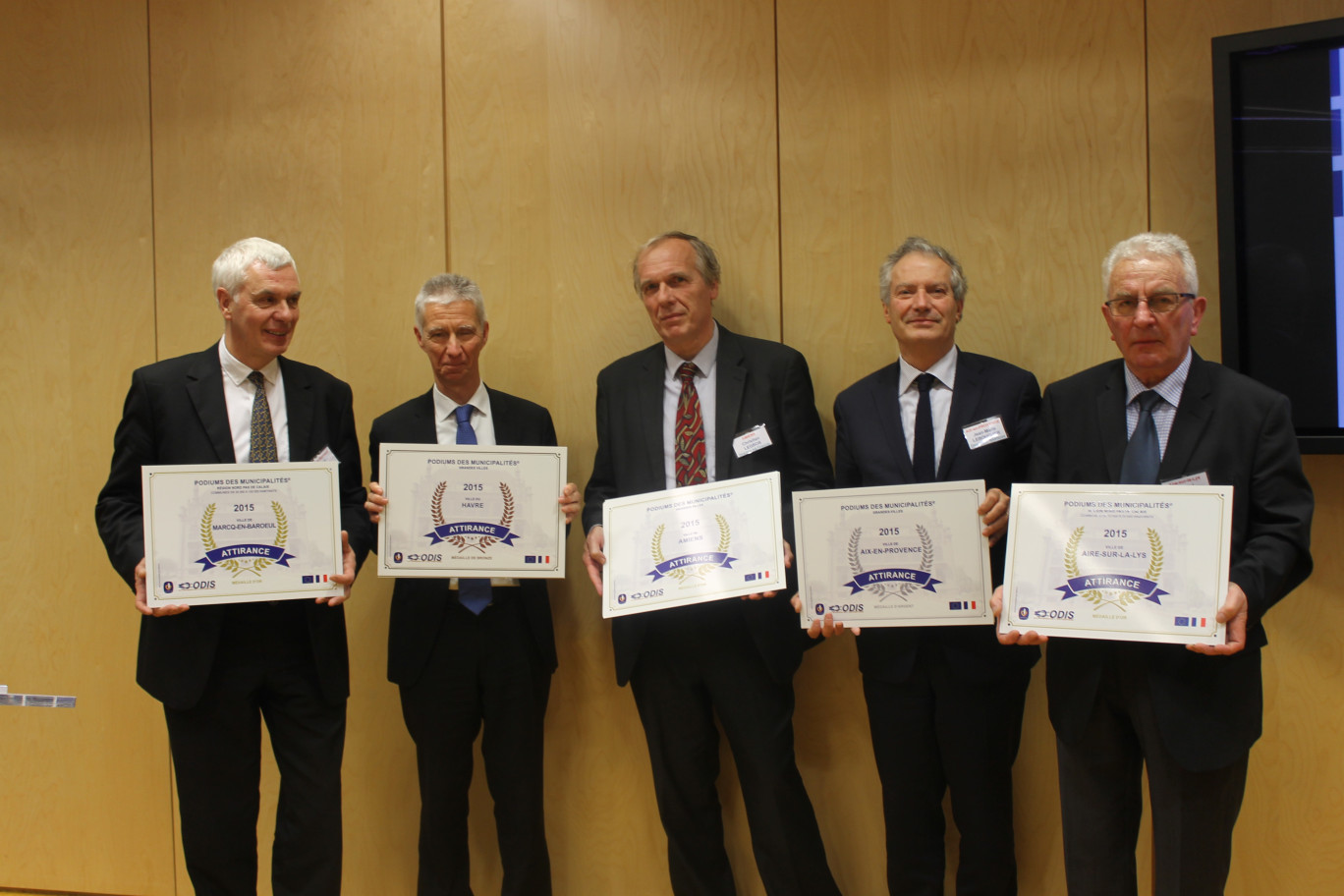 De gauche à droite, Pascal Lherbier, adjoint aux finances de Marcq-en-Baroeul, André Gacougnolle, adjoint aux finances de la ville du Havre, Christian Legros, directeur général adjoint aux Finances à Amiens, Jean-Pierre Leboucher, DGA Finance, Numérique et Gestion à Aix-en-Provence, et Daniel Marquant, Aire-sur-la-Lys.