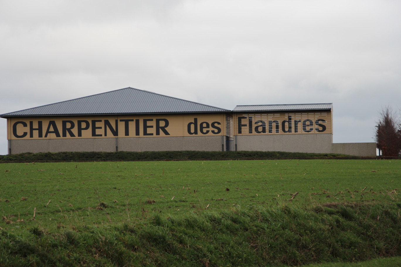 « L'entreprise de Méteren compte 19 salariés dont 4 affectés au bureau d'études. »