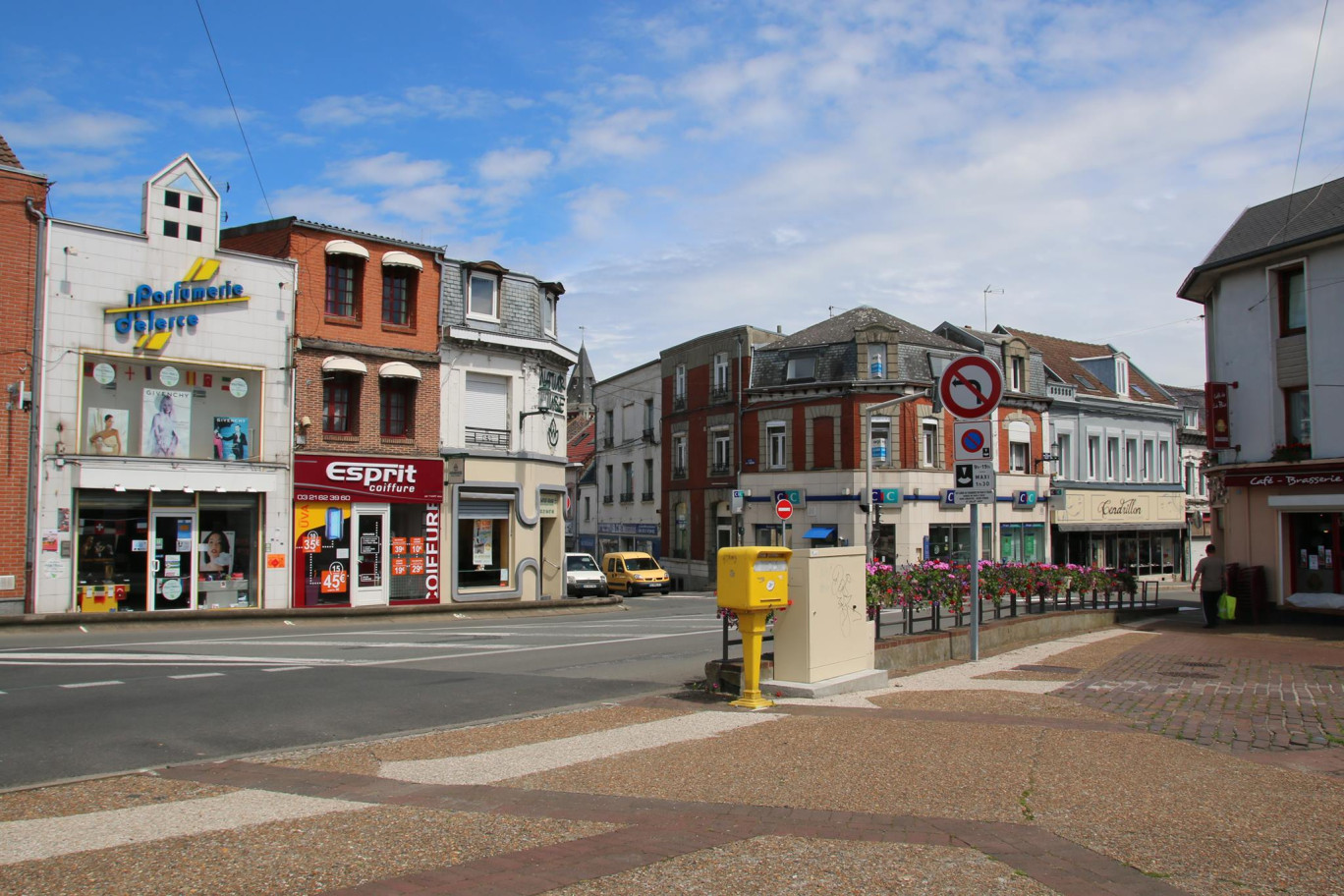 L’installation d’enseignes franchisées doit contribuer au renouveau commercial du centre-ville.