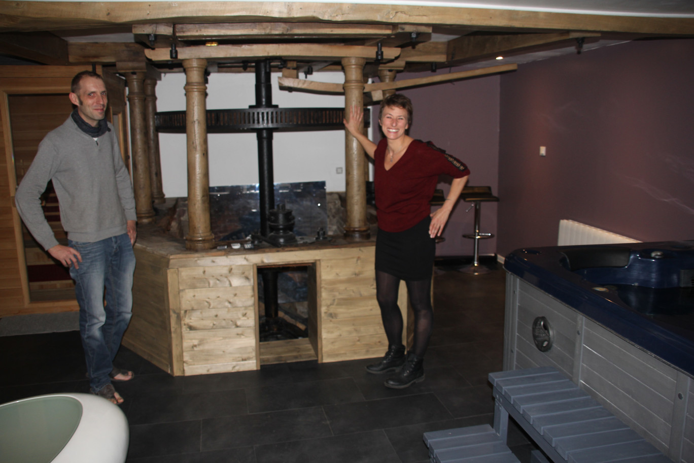 Guillaume Ducrocq et Ludivine Bourgeois ont créé un spa avec le souhait de valoriser le cachet de leur moulin.