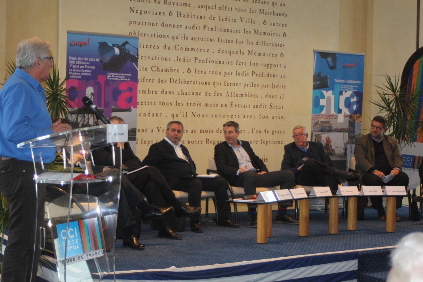Autour de Franck Gonsse, secrétaire Général CNTPA-CFDT et CNTPA Dunkerque, cinq représentants du milieu portuaire avaient répondu favorablement son invitation.