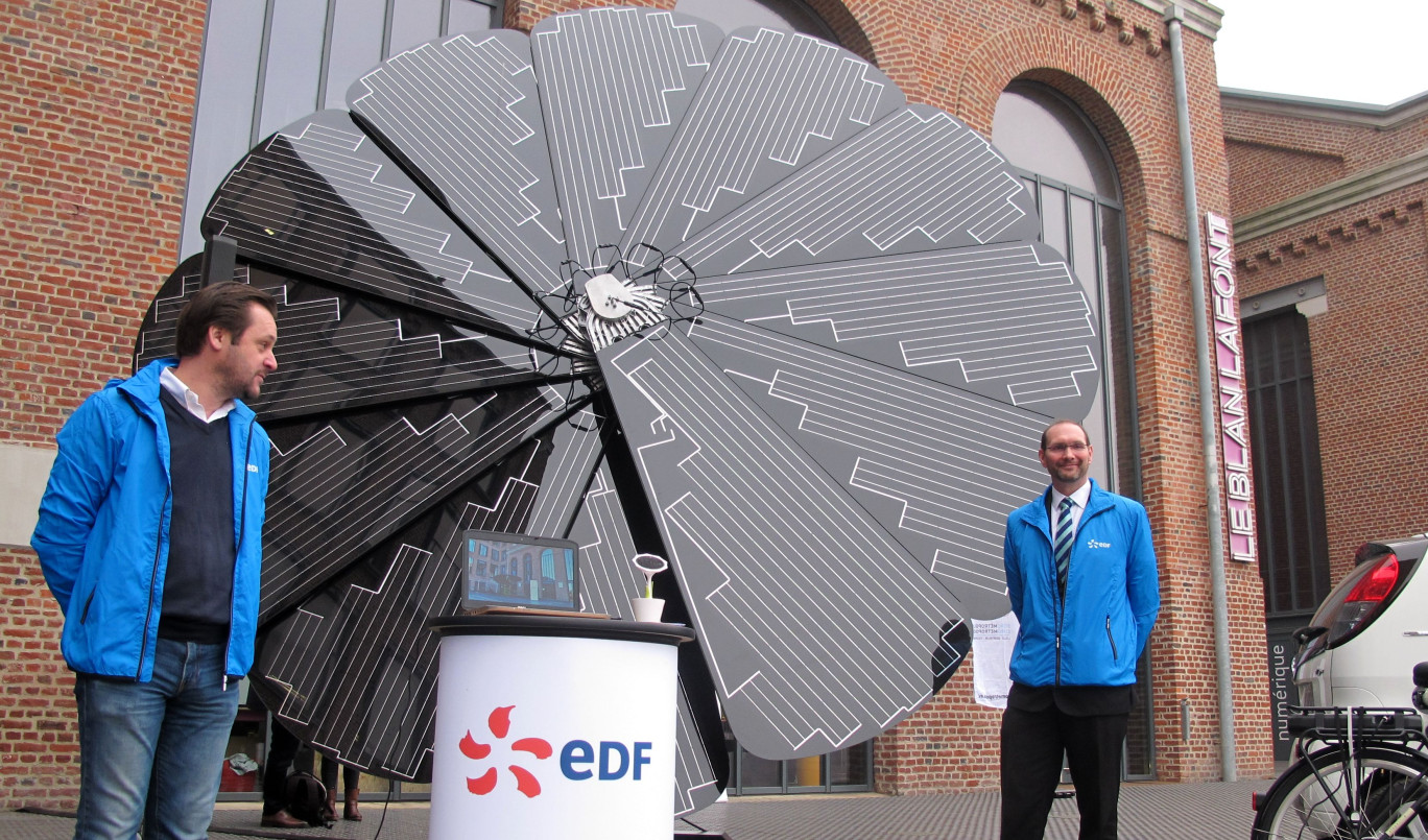 EDF a profité de l’événement pour présenter sa Smart Flower, une unité de production d'énergie solaire nomade.