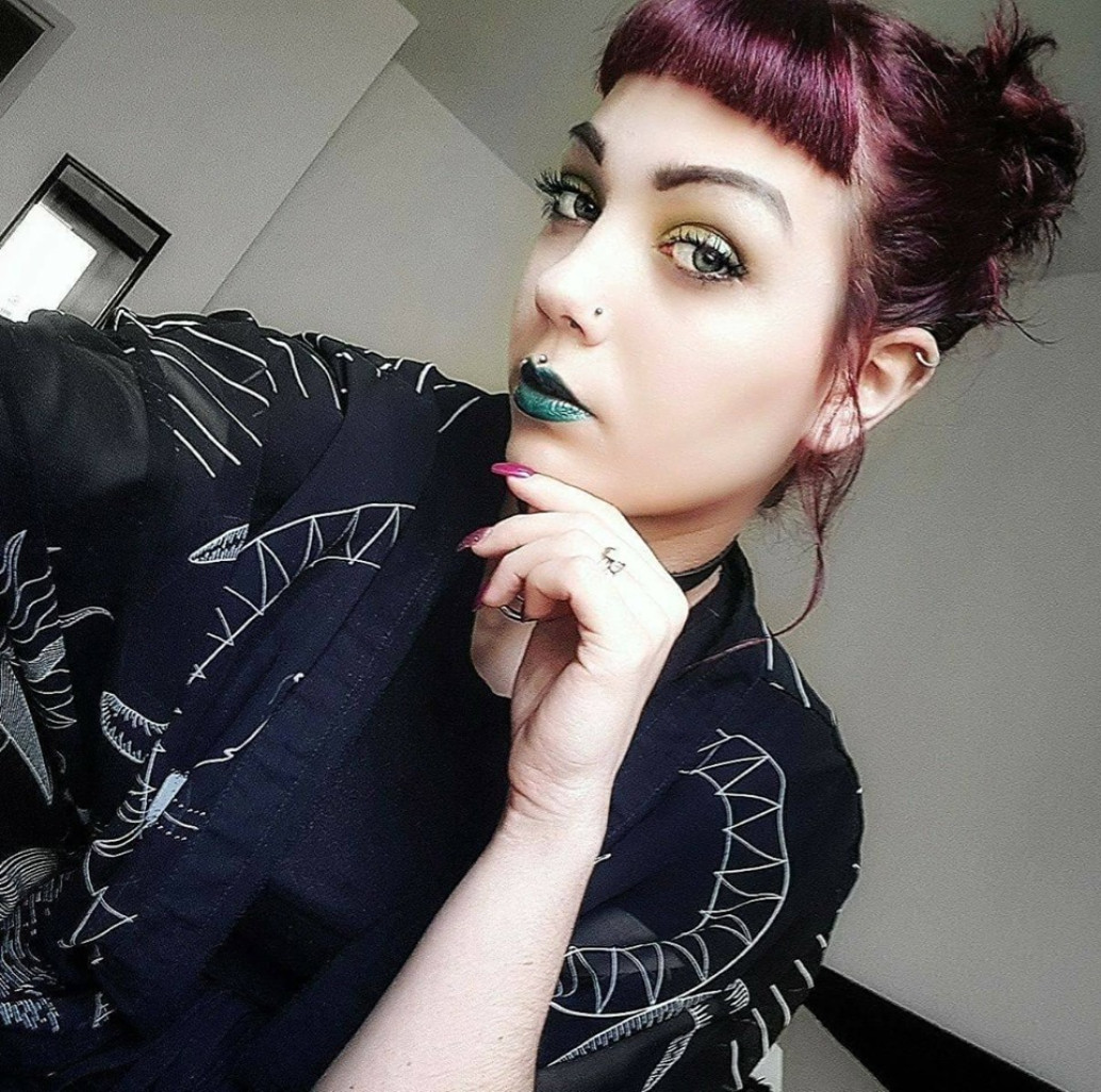 Klara Hck est une artiste multitalentueuse.