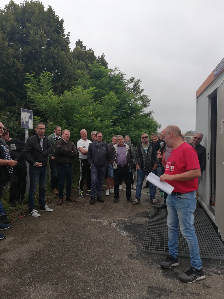 Légende : la signature de reprise du site Arjowiggins à Wizernes est imminente