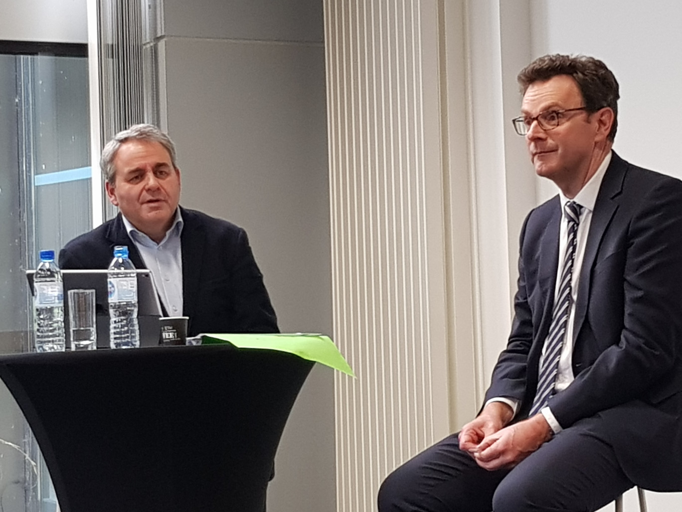 Selon Xavier Bertrand, les premiers métiers mis en danger seront ceux de la banque et des assurances. «Mais il faut profiter de ce qu’apporte l’intelligence artificielle. L’accord qui sera mis en place va permettre d’anticiper cette mutation», rassure-t-il.