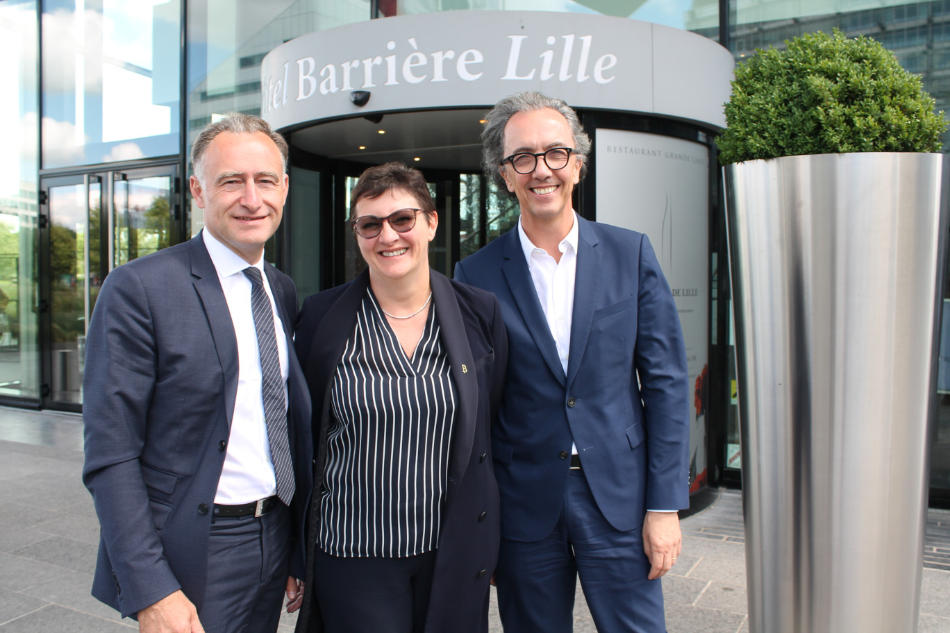 Laurent Balmier, nouveau directeur, Patricia Legros, ancien présidente, et Eric Cavillon, directeur général Casinos du groupe.