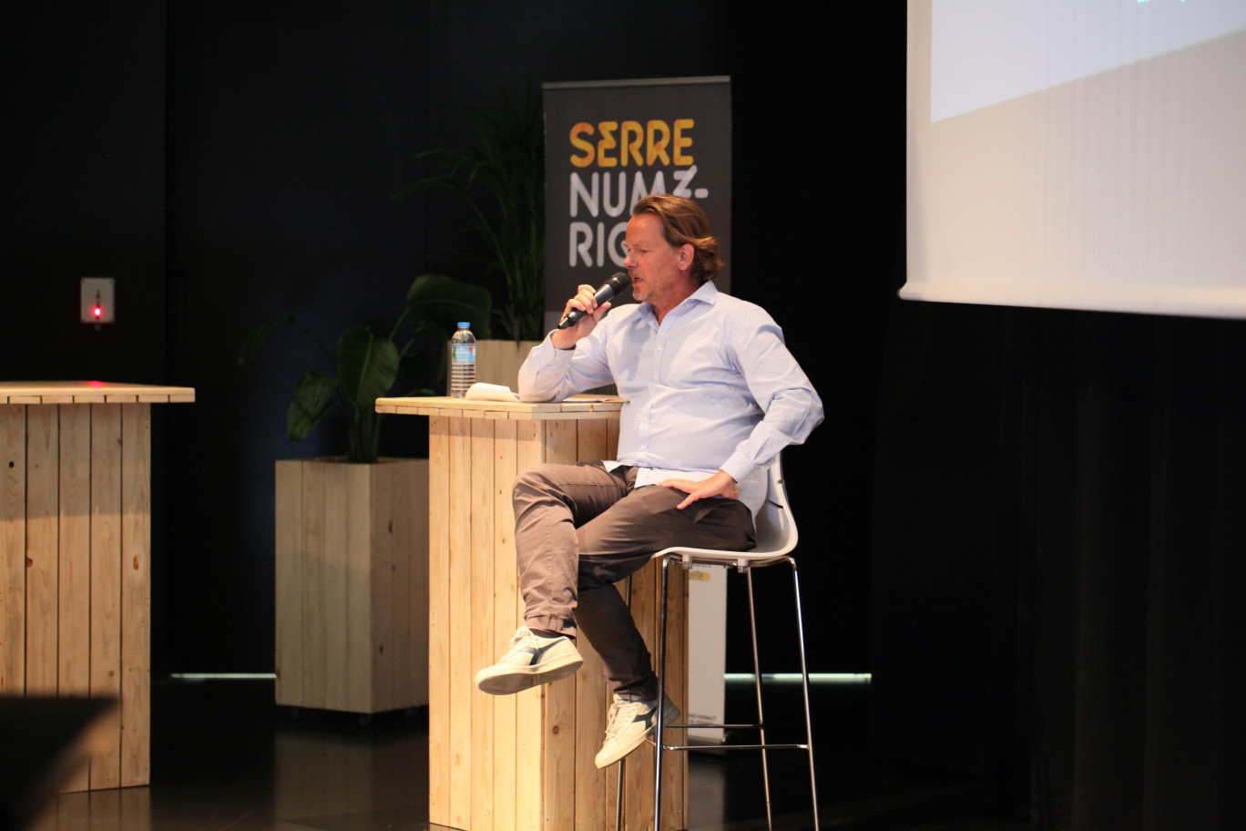 Martin Toulemonde, fondateur de Chronodrive et de Sparkling Partners, a partagé son expérience entrepreneuriale avec l'auditoire de la Serre numérique. © Serre Numérique