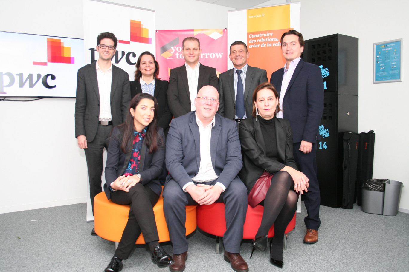En bas de gauche à droite : Leila Chevallier, responsable expérience client ; Nicolas Wilfart, associé PwC audit ; Stéphanie Verzura, associée PwC société d'avocats, responsable de l'équipe TAX & Legal. En haut de gauche à droite, Alexandre Le Cam, senior manager PwC consulting ; Agnès Lucas-Fournier, senior manager, PwC société d'avocats ; Alexandre Decrand, associé PwC audit ; Philippe Aerts, associé PwC audit, responsable région Hauts-de-France ; Guillaume Molmy, associé PwC Consulting.