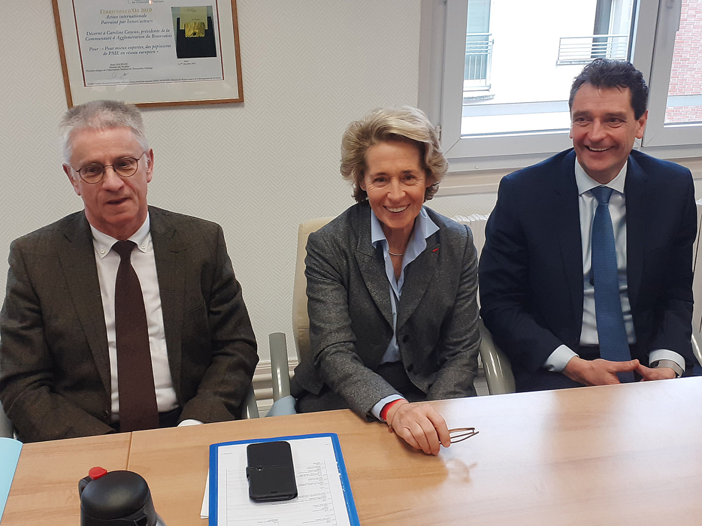 (De g. à dr.) : Gilles Boitel, Caroline Cayeux et Michel Schietequatte.