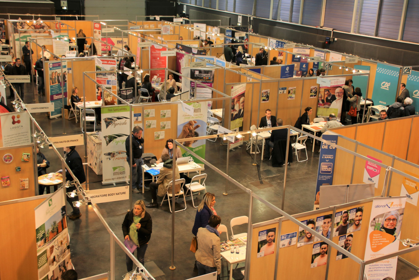 L’édition 2019 du salon « 24h pour l’emploi et la formation » a accueilli 2 100 visiteurs pour 560 entretiens programmés post-salon et 6 000 internautes ont consulté le site www.24h-emploi-formation.com.