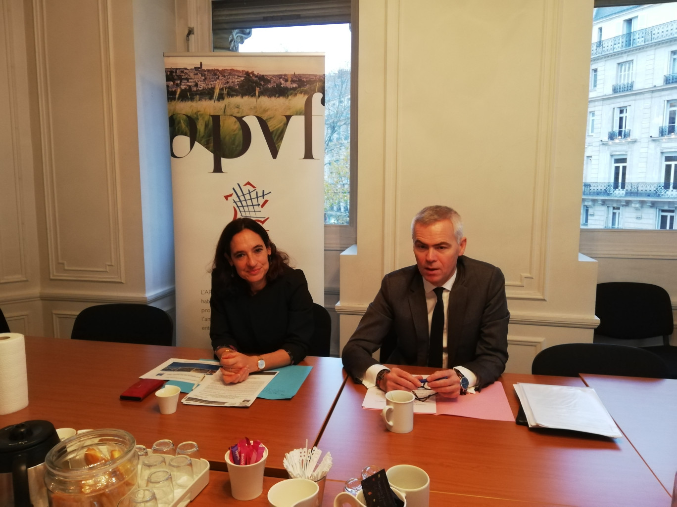 Betty Marcerou, directrice adjointe de la direction des Entreprises et du Développement des territoires et Christophe Bouillon, président de l'APVF.