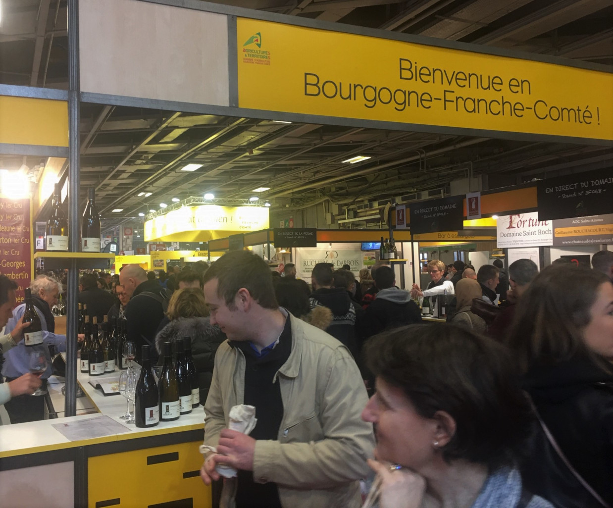« Les producteurs font déguster leur vin en direct du domaine ».