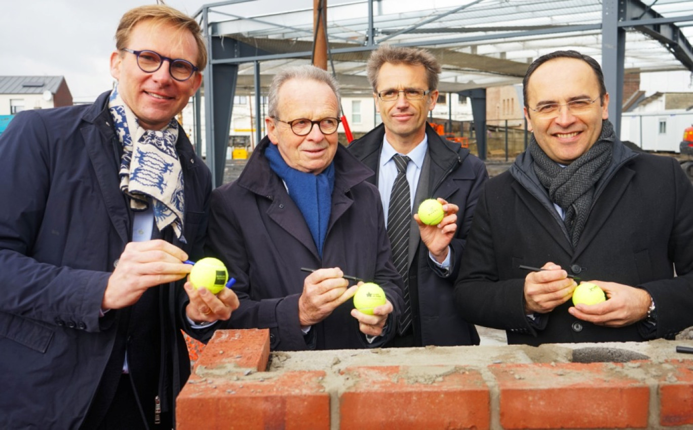 La Madeleine : pose de la première pierre du Hameau commercial