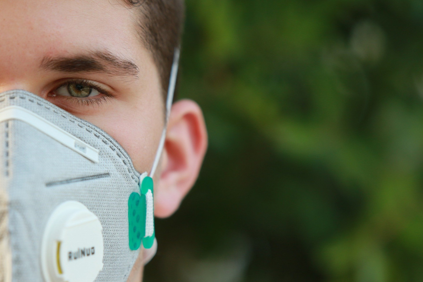 Saint-Louis Sucre offre son stock de masques aux hôpitaux locaux
