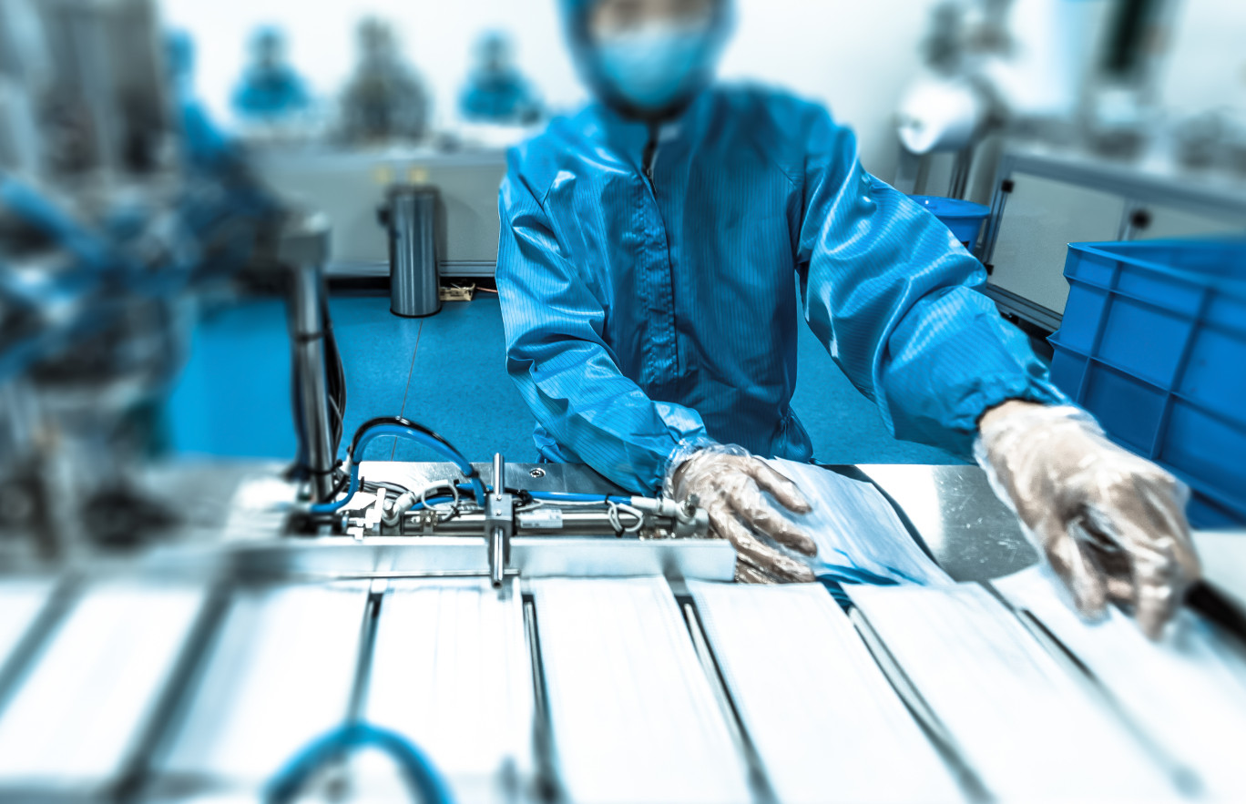 Sur le terrain, durant la crise, les difficultés d'approvisionnement ont touché plusieurs types de produits, au premier rang desquels les équipements en protections individuelles. © LEO