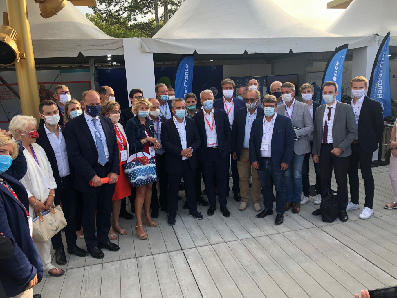 L'ensemble des acteurs économiques présents.