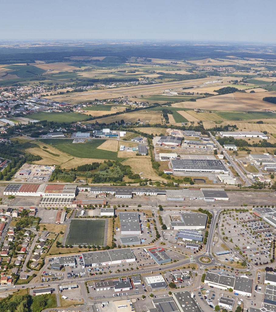 Les 12 hectares de la friche industrielle Trailor dans le Lunévillois entament sa requalification. 9,7 M€ d’investissement sont annoncés.
