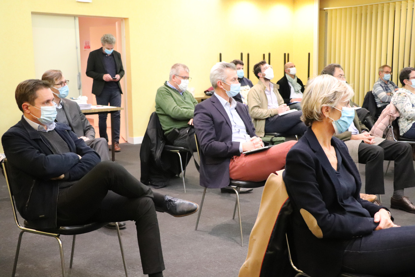Mesures sanitaires dans l’assistance.
